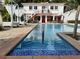Casa de lujo con piscina 
